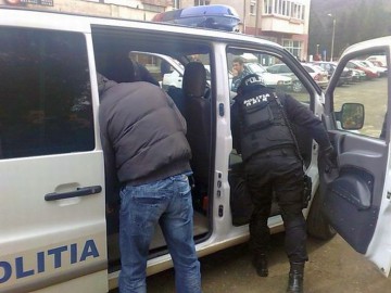 Foşti hoţi şi violatori, acum deveniţi tâlhari, solicită să părăsească arestul